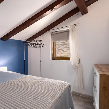 Apartment Relax In 2 Bedroom App In Old Town W/ac And Wifi
