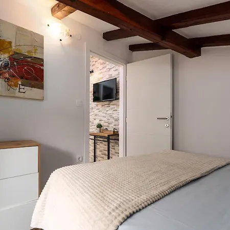 Relax In 2 Bedroom App In Old Town W/ac And Wifi Apartment Rovinj
